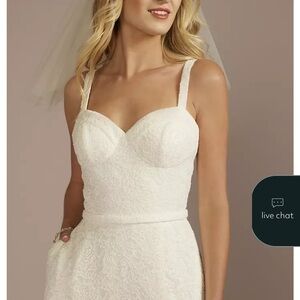 Chic White Lace Wedding Dress